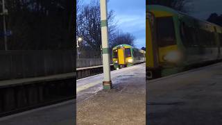 Class 377s pass Woldingham [upl. by Bathesda]