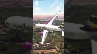 Craziest Crosswind Landing Airbus A320 Volaris Airlines at Albuquerque Airport aviation [upl. by Alilak]