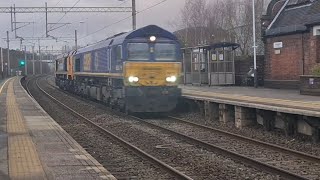 66797 and 66306 pass through longport 22122023 [upl. by Jumbala]