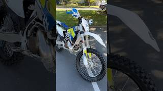 Husqvarna 300 2 stroke rev Pt 2 ⭐️❤️ dirtbike 2stroke rev motorcycle shorts [upl. by Tnahsarp]