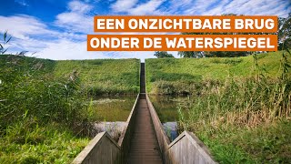 Loop als Mozes door het water over de Mozesbrug [upl. by Oninrutas73]