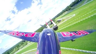 【レッドブル・エアレース】アスコット大会はボノム選手が優勝 Red Bull Air Race Ascot 2014 [upl. by Arlin]