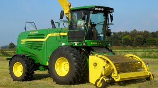 Loonbedr Entjes BV Hakselen met  John Deere 7480 ProDrive [upl. by Ierdna673]