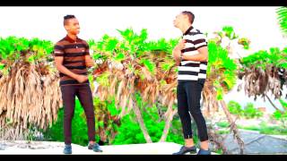 KHADAR KEEYOW Feat Abdinasir Yare  Qalbigaa Kuu Riimay  Official Video [upl. by Minardi]