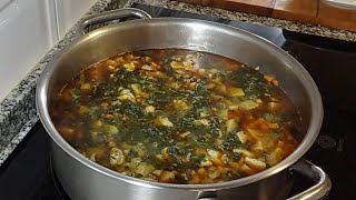 Garbanzos con bacalao y espinacas  Plato tradicional fácil rápido y nutritivo [upl. by Jamnes]