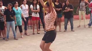 DKTE ichalkaranji  FLASHMOB  GIRL DANCE  ENGINEERING COLLAGE [upl. by Zena53]