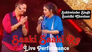 Saki Saki Re  Sukhwinder Singh and Sunidhi Chauhan performance in a show viral [upl. by Neryt644]