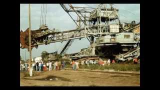 Tagebaubagger Bahnschienen und Bodeüberfahrt bei Klein Oschersleben und Hadmersleben November 1988 [upl. by Brennen]