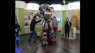 Мегатрон Танцює на ТБ Аніматор трансформер AnyRobots Megatron costume Dance [upl. by Reemas901]