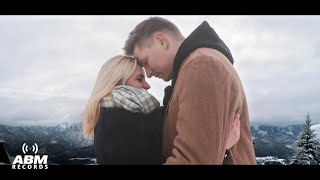 Adam Stachowiak feat Anna Stachowiak  Choć o tym nie wiesz Official Music Video [upl. by Hsan822]