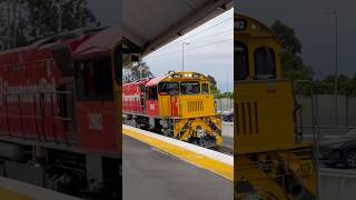 2902 light engine passing Carseldine station with horn [upl. by Irena450]