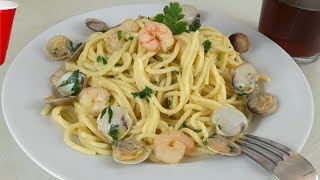 SPAGHETTIS CON ALMEJAS Y GAMBAS  FÁCIL [upl. by Wachter]