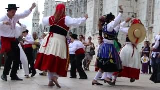 Portugal  Dança folclórica no Mosteiro dos Jerónimos  2012 [upl. by Leake752]