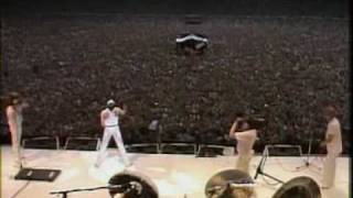 Queen  Live Aid 1985  We Will Rock You [upl. by Doroteya]