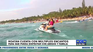 CarolinaLanza da un paseo en jet ski [upl. by Carrew640]