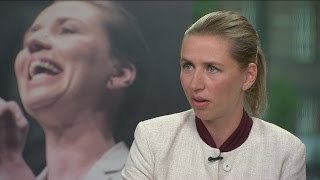 Mette Frederiksen svarer igen Jeg er ikke blå og borgerlig  Aftenshowet [upl. by Ztnarf]