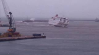 Fortuny entrando en Melilla con temporal de levante [upl. by Anitsua]