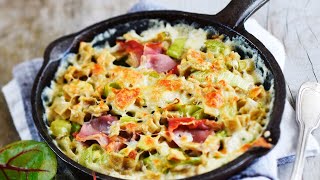 Recette  Gratin de crozets au jambon et aux poireaux [upl. by Sylvester]