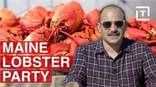 How Maine Lobster Rolls  FoodGroups [upl. by Kitty648]