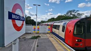 Northern Line 1995TS 51533 Arriving Brent Cross [upl. by Akcinehs]