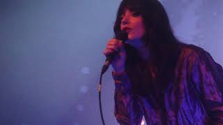 Sharon Van Etten  Seventeen live  Bota [upl. by Watkin208]