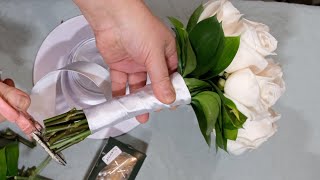 Arranging a perfect bridal bouquet with 12 roses [upl. by Nyloc]