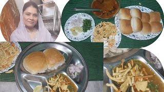 Kolhapuri Misal Pav recipe in hindi  Kolhapuri Misal Pav  Easy amp Tasty [upl. by Aiken]