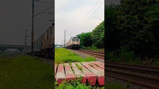 Sutle honking indainrailway train shorts railway [upl. by Elakram626]