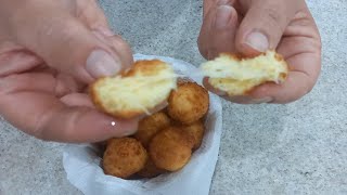 BOLINHAS DE QUEIJO COM APENAS 3 INGREDIÊNTES [upl. by Outlaw]