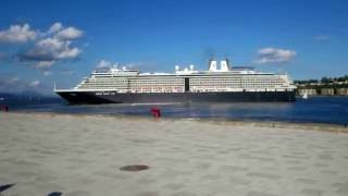 Zuiderdam Cruise Ship Beautiful 360 degspinQuébec City20160918 [upl. by Uolymme322]