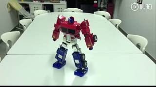 Automatic Transforming Optimus Prime [upl. by Castillo]