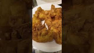 Deep fried wonton and fried banh quay asian long donut wonton friedwonton recettefacile food [upl. by Dermott387]