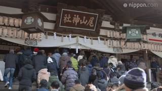 【4K】ユニークな「神門」くぐり初詣：金沢・尾山神社  nipponcom [upl. by Celene]