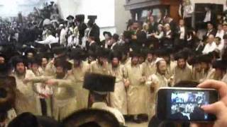 Simchas Beis Hashoevo Toldos Aharon Aharon Ushpizin 5772 part2 [upl. by Atileda]