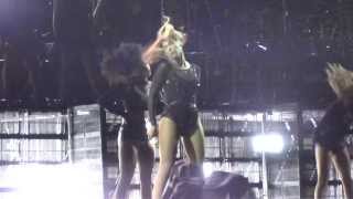 Beyoncé Hair Twirl Dancing NEW HAIR at V Festival 2013 [upl. by Huntley996]