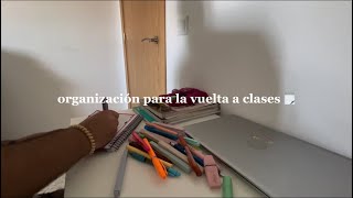 CÓMO ME ORGANIZO PARA LA VUELTA A CLASES  apuntes material escolar código de colores… [upl. by Arnold291]