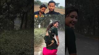 सड़क पर ख़तरनाक डान्स dancechallenge dance viralgirl viralvideo वायरलdance वायरलsongenjoylife [upl. by Eyoj]