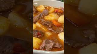 GUISO DE CARNE DE TERNERA CON PATATAS estofado de la abuela delicioso cocinaespañola receta [upl. by Cooperman]