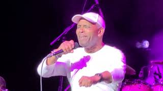 Maze Featuring Frankie Beverly  Happy Feelings in Houston Texas 4162022 [upl. by Hilde]