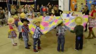 Dança da saia  1º período  Escola Espaço Arte Muriaé MG [upl. by Petromilli483]