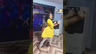 Dholi taro dol bhaje 💃❤️ bollywood song music bollywoodsongs hindisong dance 💃🙄 [upl. by Kerns52]