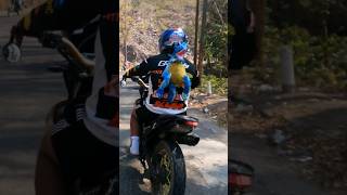 Biker con Mochila dinosaur 🦕 viral motovlog biker bikelover bike moto pabloimhoff vlog [upl. by Harlan]