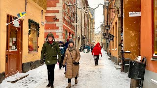 4K🇸🇪 Snow Walk in Old Town Stockholm ❄️ Snowfall in Sweden  Stockholm Christmas [upl. by Guod]