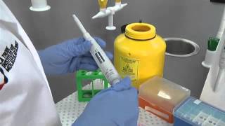 Estimating volumes using an automatic pipette [upl. by Hugon]