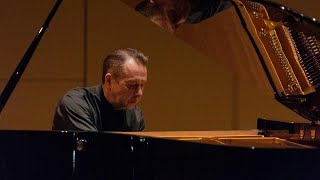 Mikhail Pletnev plays Mussorgsky Pictures at an Exhibition – live 2003 [upl. by Deeanne]