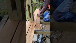 Монтаж палубной доски deck board installation diy construction wood woodworking carpentry [upl. by Lyndell]