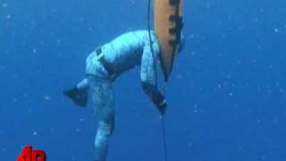 Raw Video Man Attacks Shark [upl. by Dann31]