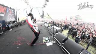 Hoolahoop  Hari Untuk Berlari Live at HELLPRINT 2014 [upl. by Andromeda]