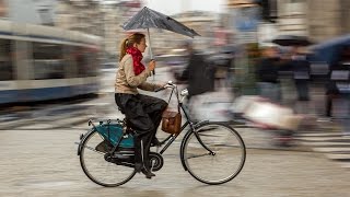 Panning in Amsterdam Take and Make Great Photography with Gavin Hoey AdoramaTV [upl. by Sollows]