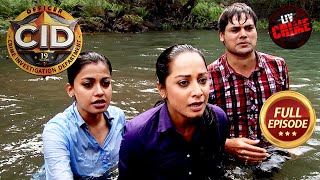 क्या Abhijeet को Water Fall में गिरने से बचा पाएगी Purvi CID सीआईडीLatest Episode 1 Dec 24 [upl. by Refinaj]